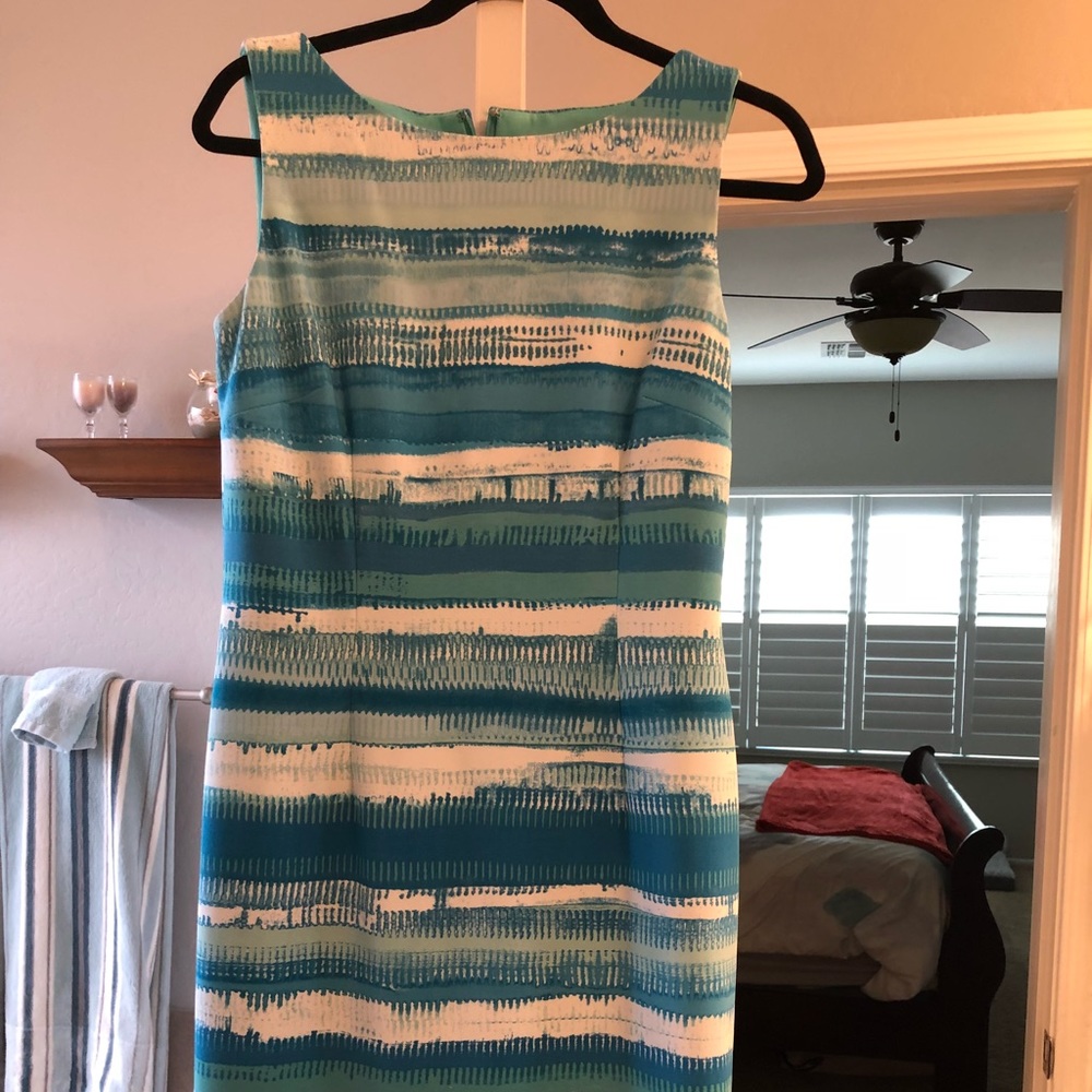 Women’s Tahari Dress- knee length
